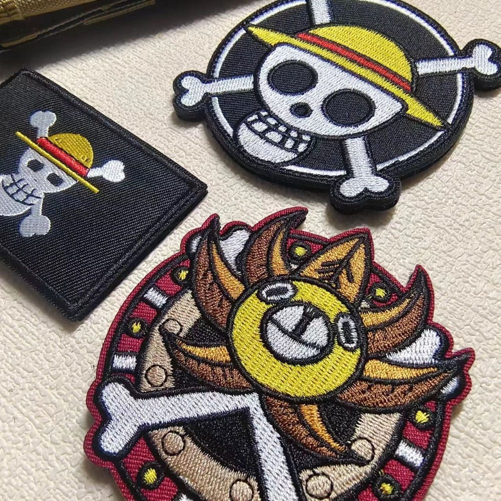 One Piece Badg Cartoon sleeve  - Velcro Sew On reseña y precio