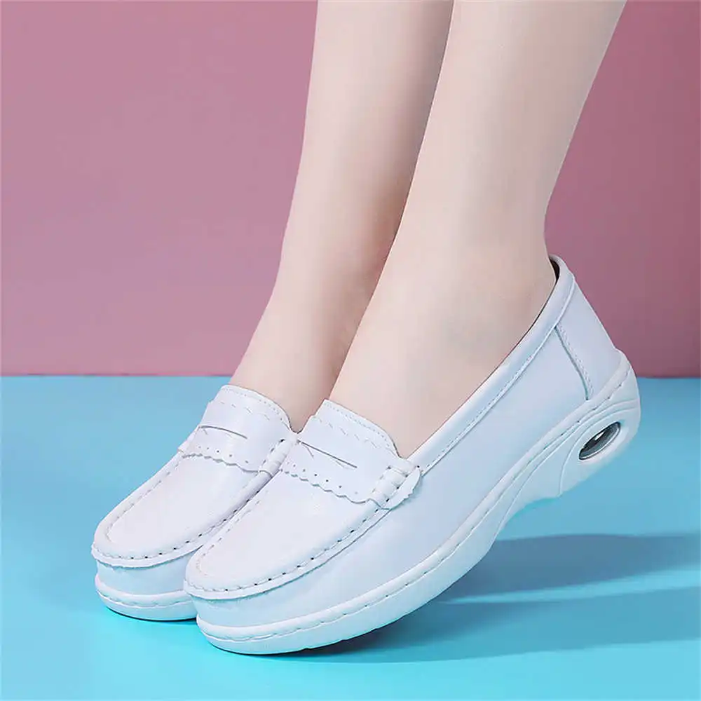 Chunky White Sole Heel Shoes O - Sewing Industry reseña y precio