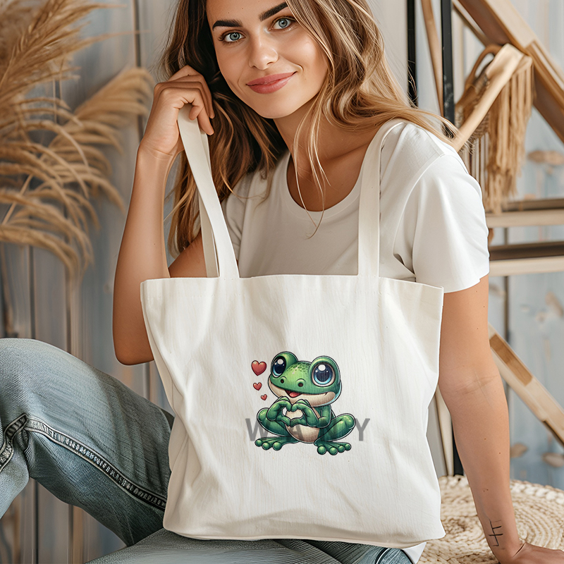 A cute cartoon frog Iron on Tr - Iron On Patch reseña y precio